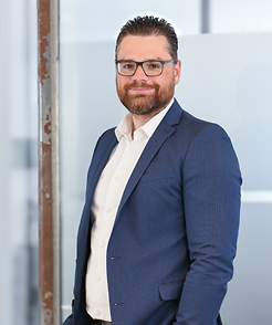 Sotirios Bouzas ist Finanzierungsberater bei Schneider Finanzierungen in Ratingen